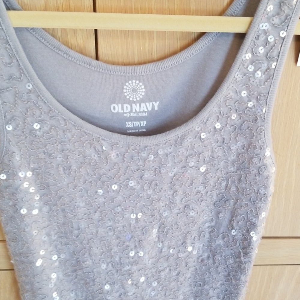 Old Navy Gray sequined tank top  Size XS NWT